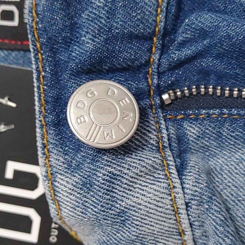 BDG High Rise Ripped Mom Jeans - Picture 10 of 11